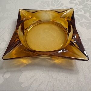 Vintage 4 Pointed Star Amber Glass Cigarette Cigar Ashtray Dish Mid Century MCM